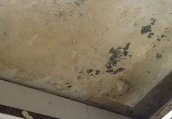桂平阳台漏水维修公司分享下桂平卫生间渗水维修需要注意哪些问题。